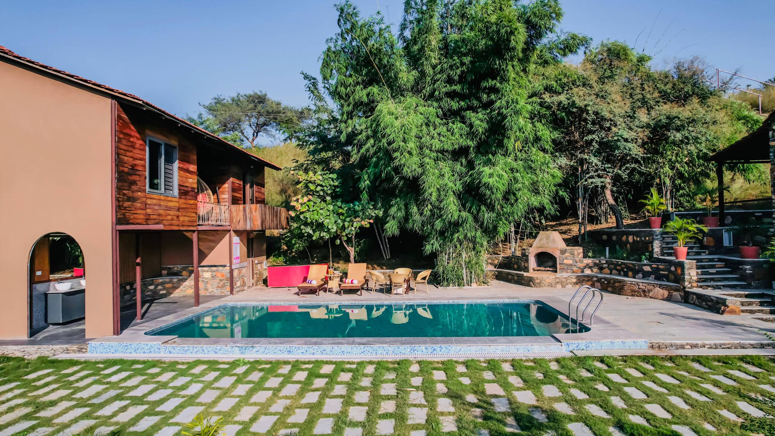 Bela Retreat (1)